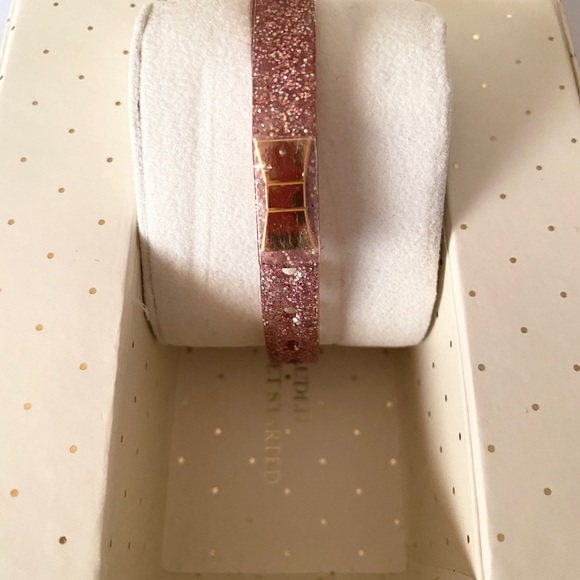 Kate Spade Scallop Tracking Device - Picture 5 of 11